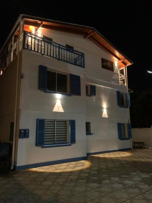 Espectacular Casa Tres Pisos, Cap. 21 Personas. Casa de férias